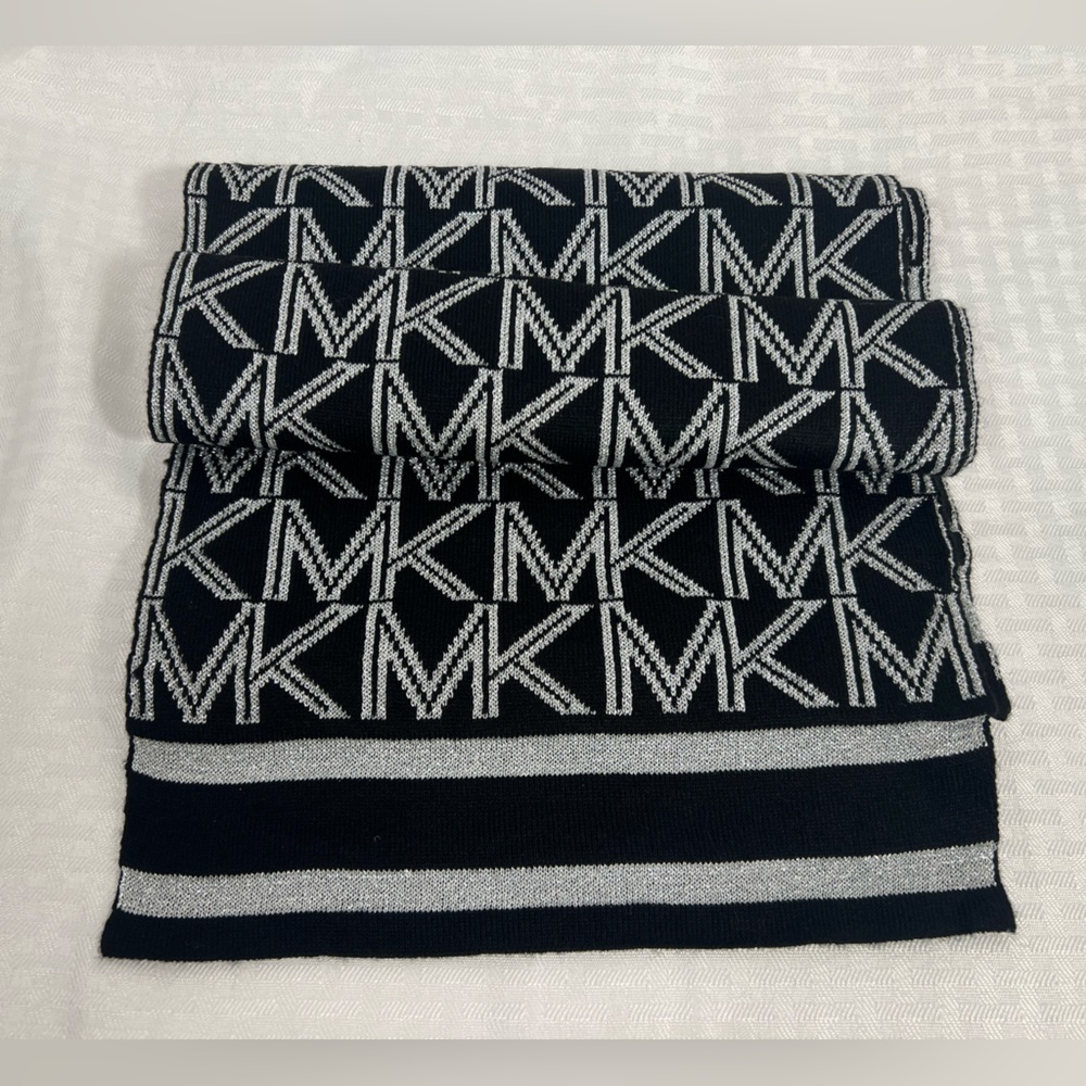 MICHAEL Michael Kors MK Logo Knit Scarf Black White